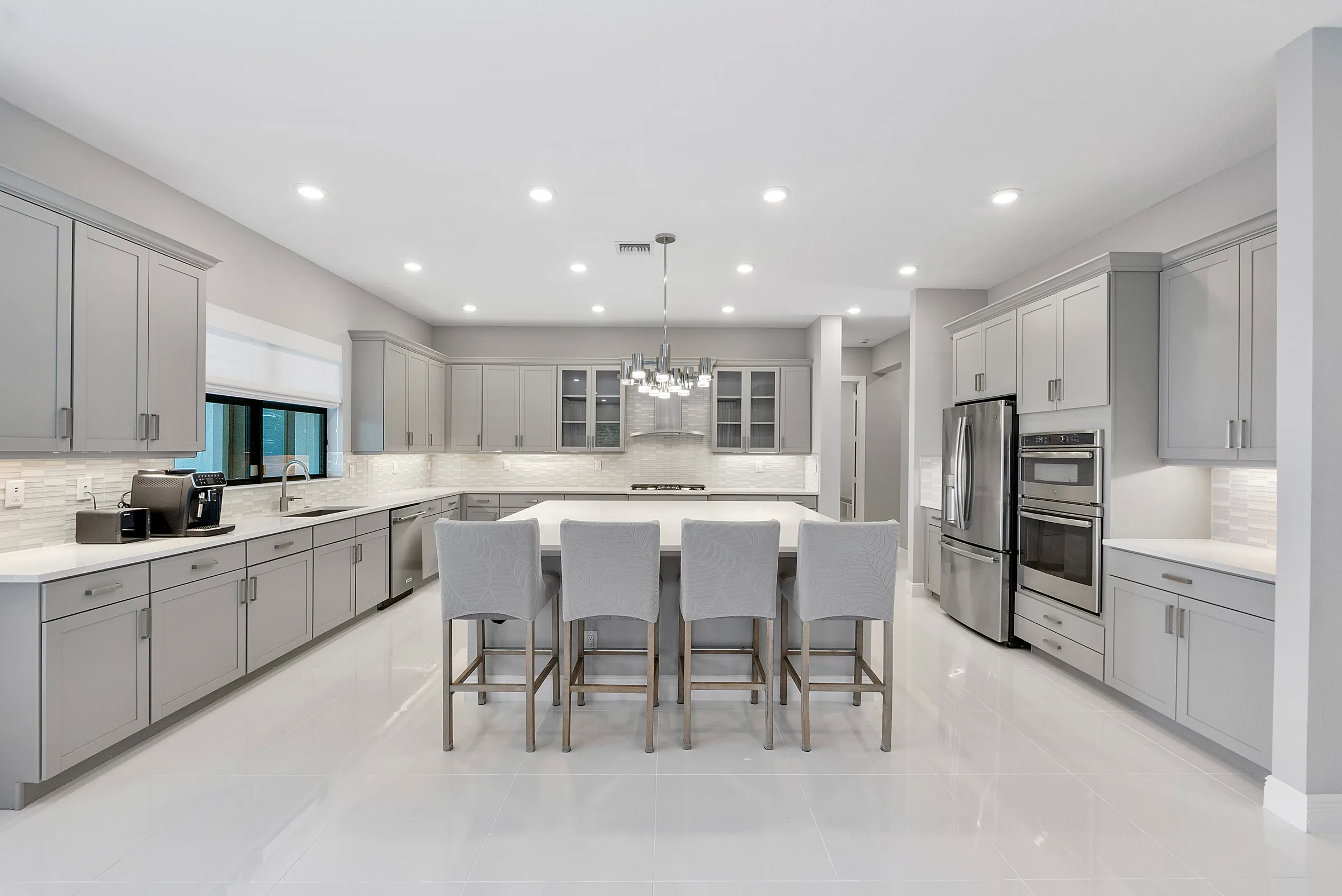 Empty home — 8685 Parkland Bay Dr